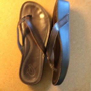 OluKai wedge sandals. Size 8. Like new.